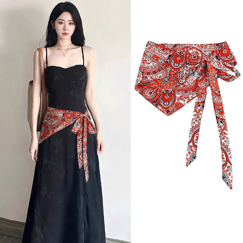 Cashew flower triangular scarf - Travel Accessories High End recension och pris