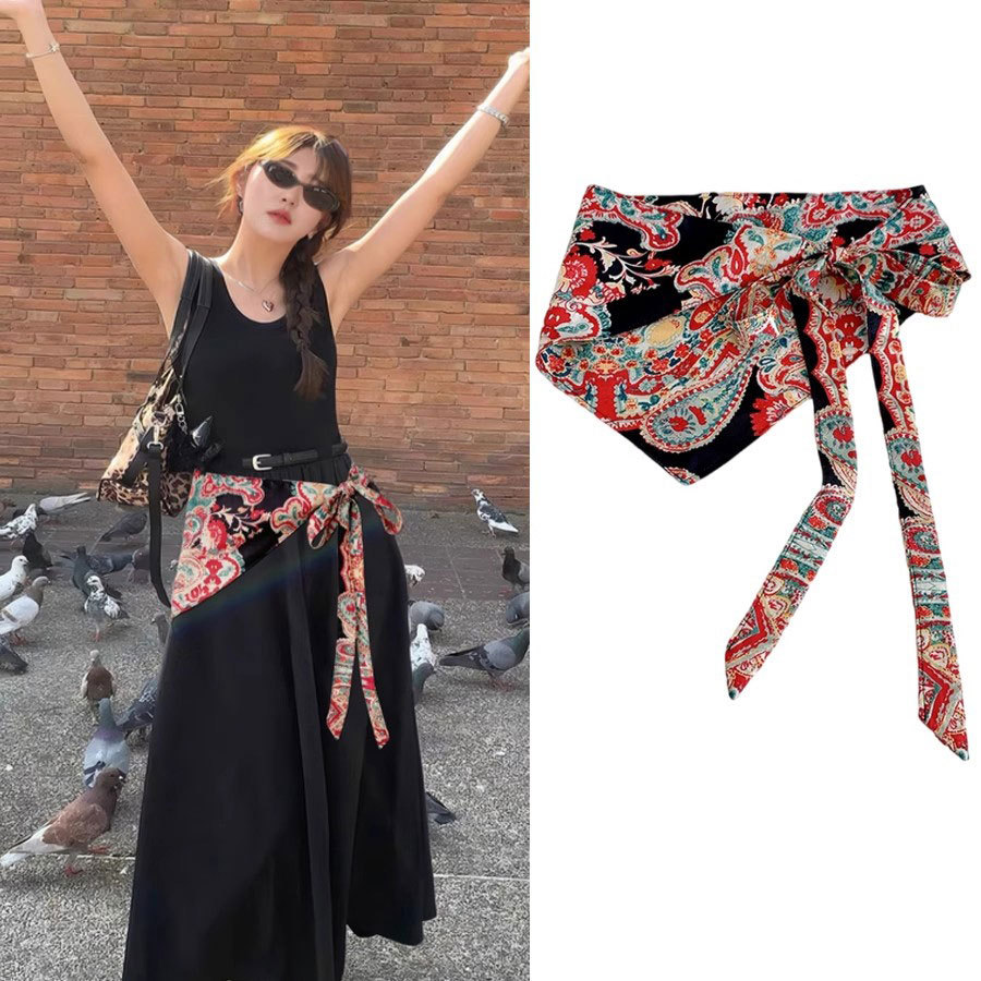 Cashew flower triangular scarf - Travel Accessories High End recension och pris