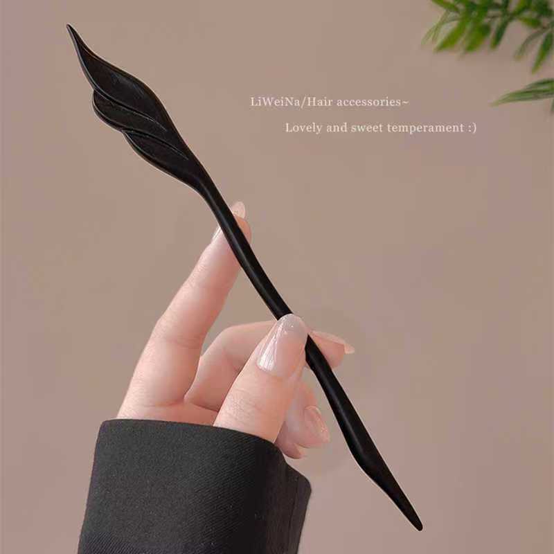 Wooden Hairp Exquisite Carving - Travel Accessories For Women recension och pris