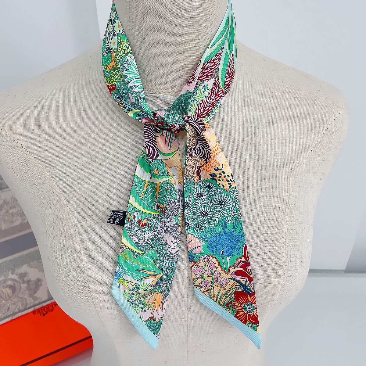 Jungle Horse Print Long Scarf  - Travel Accessories Gifts recension och pris