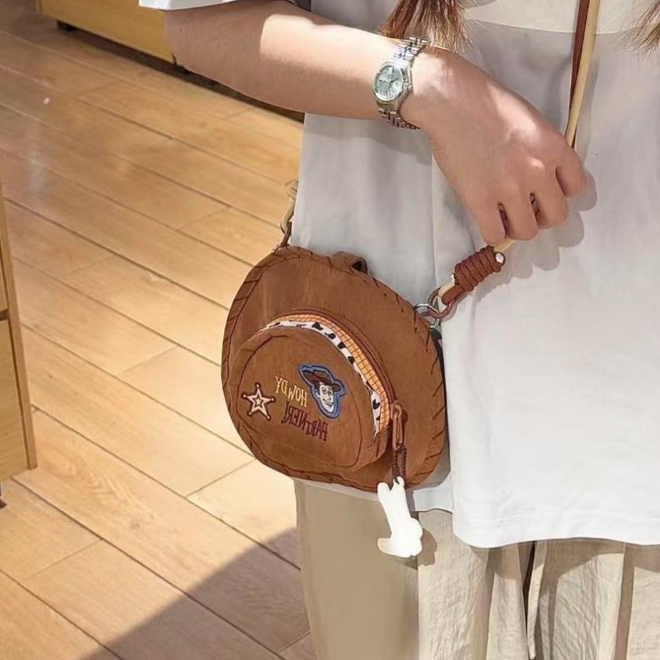 Woody Cowboy Hat Crossbody Bag - Travel Accessories Gadget recension och pris