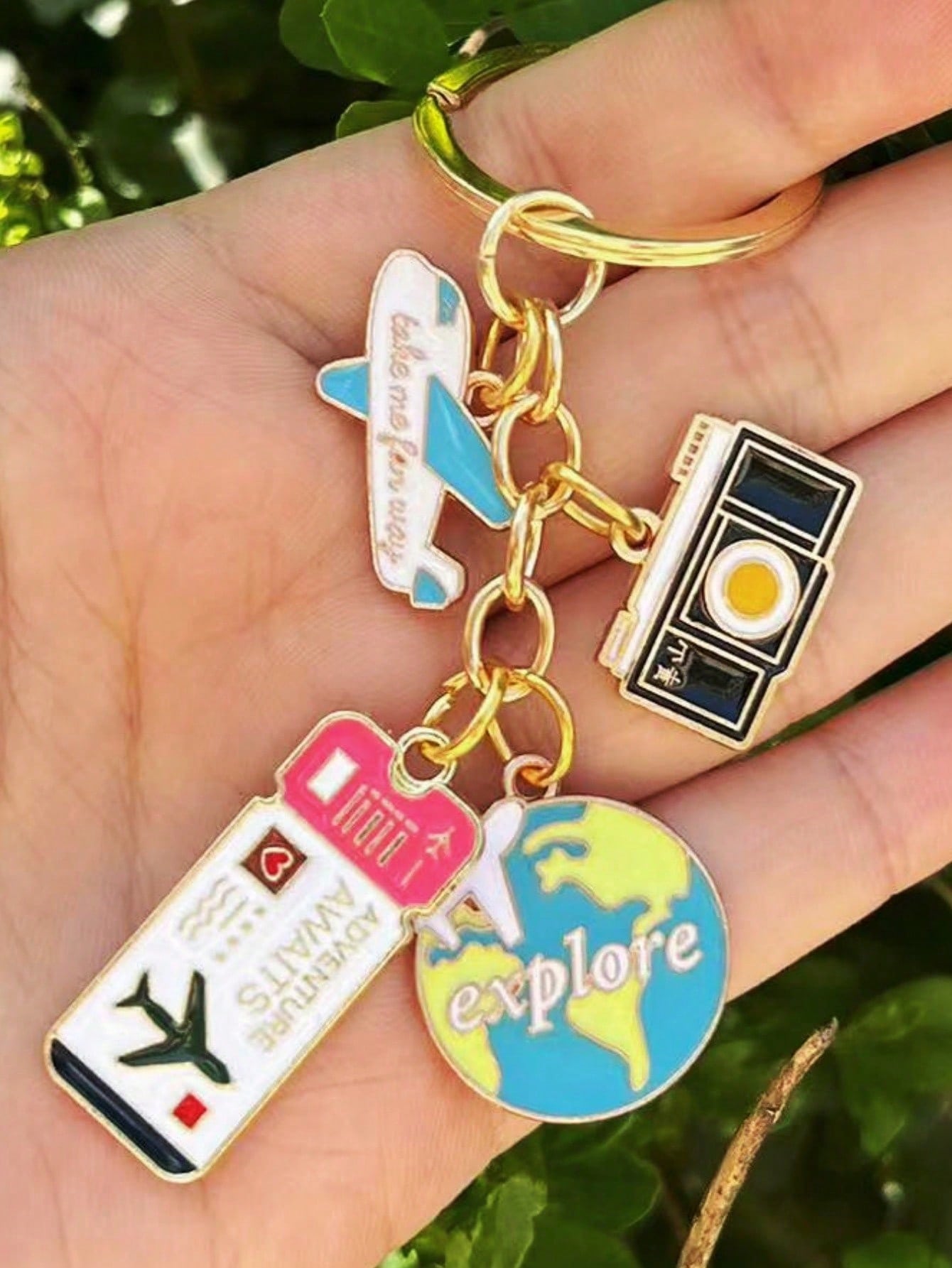1pc New Enamel Airplane Globe  - Travel Related Accessories recension och pris