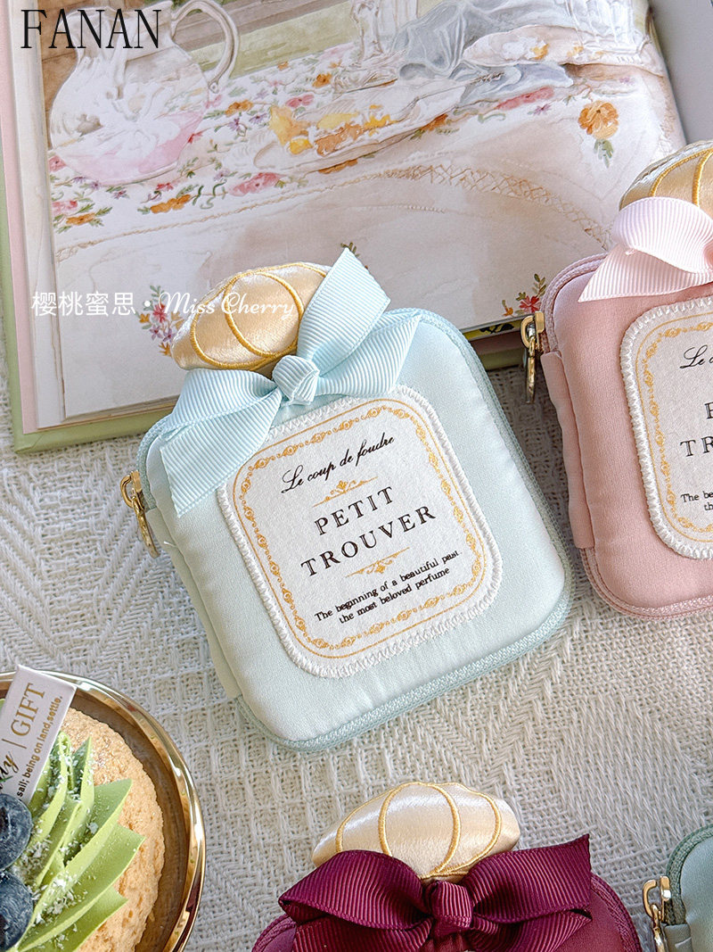 Cute Girly Mini Bowknot Perfum - Accessories Travel Jewelry Box recension och pris